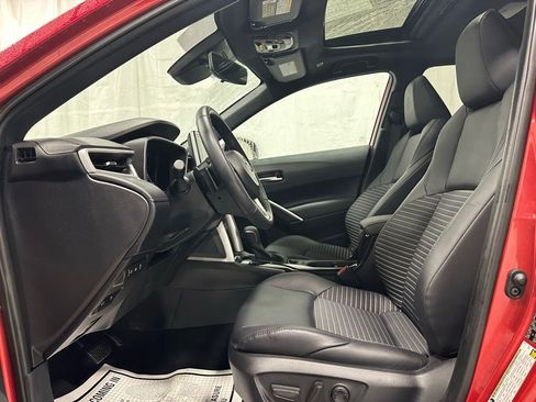 Used 2025 Toyota Corolla Cross AWD Hybrid w/ Convenience Package image 14