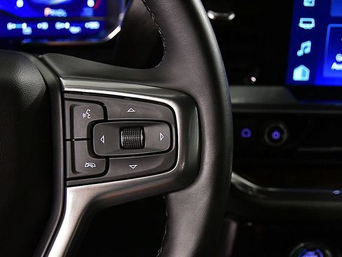 Used 2023 Chevrolet Silverado 1500 LT AWD/4WD image 21