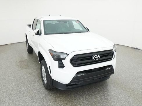 New 2025 Toyota Tacoma SR5 image 32