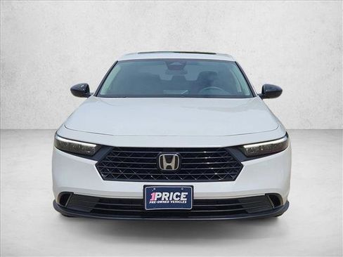Used 2025 Honda Accord SE image 2