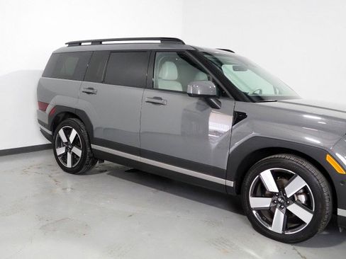 Used 2025 Hyundai Santa Fe Limited image 59
