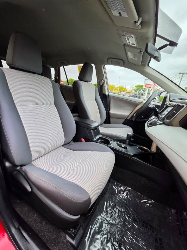 Used 2013 Toyota RAV4 LE AWD/4WD image 11