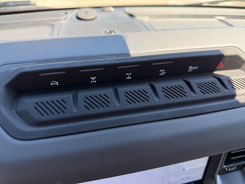 Used 2025 Ford Bronco Badlands AWD/4WD image 33