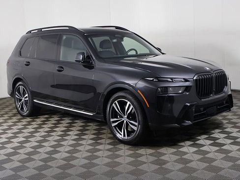 Used 2024 BMW X7 xDrive40i w/ Executive Package AWD/4WD image 2