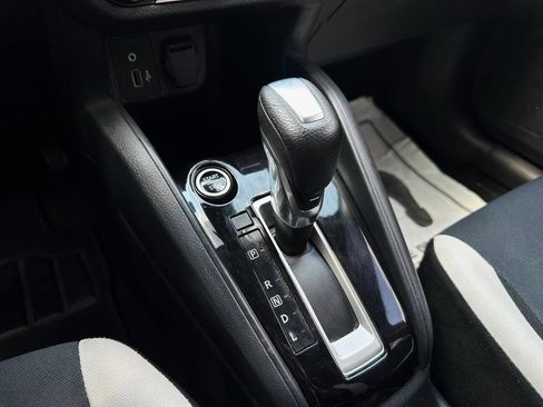 Used 2021 Nissan Versa SV image 17