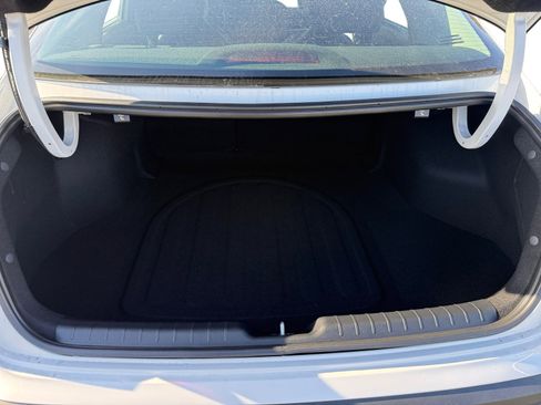 New 2025 Kia K4 LXS image 17