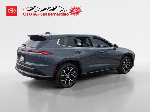 Certified 2025 Toyota Crown Signia image 5