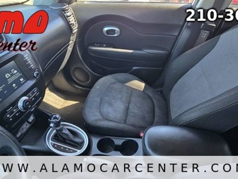 Used 2018 Kia Soul + FWD image 35