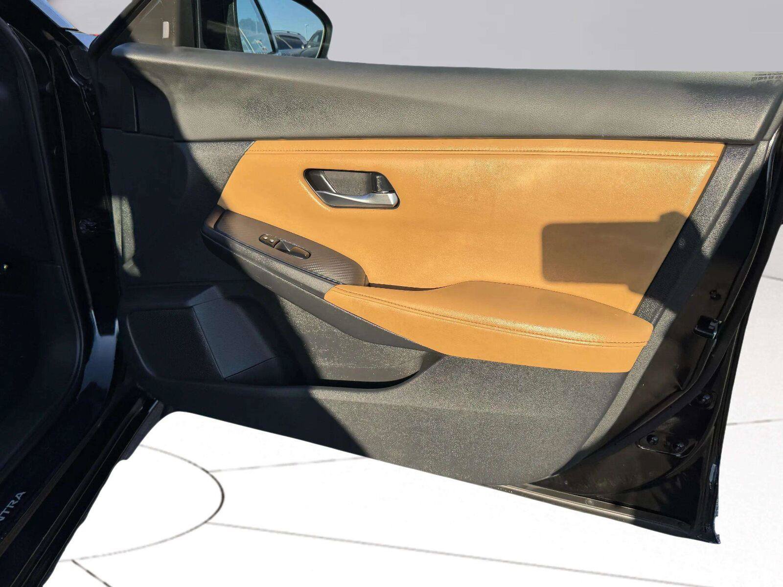 Used 2021 Nissan Sentra SV w/ SV Premium Package FWD image 40