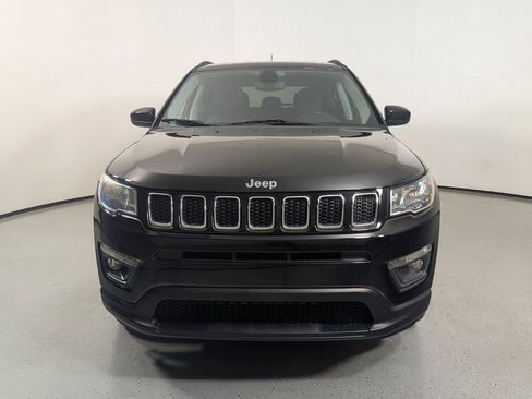 Used 2020 Jeep Compass Latitude FWD image 2