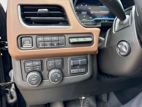 Used 2024 Chevrolet Tahoe High Country AWD/4WD image 34