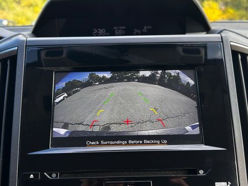 Used 2023 Subaru Crosstrek 2.0i Premium image 18