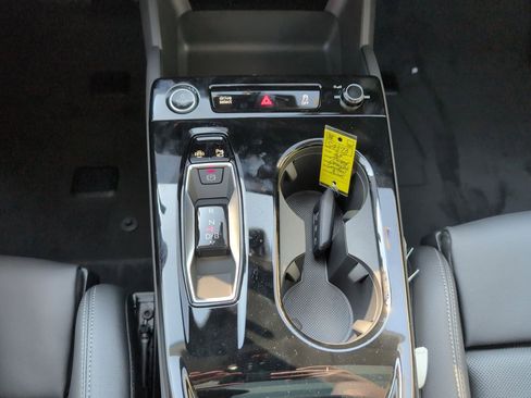 New 2025 Audi A6 e-tron Premium Plus image 17