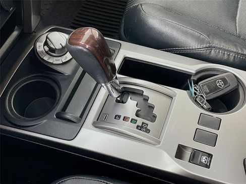 Used 2022 Toyota 4Runner Limited image 21