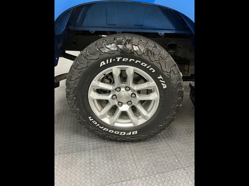 Used 2023 Chevrolet Silverado 1500 W/T w/ WT Value Package AWD/4WD image 38
