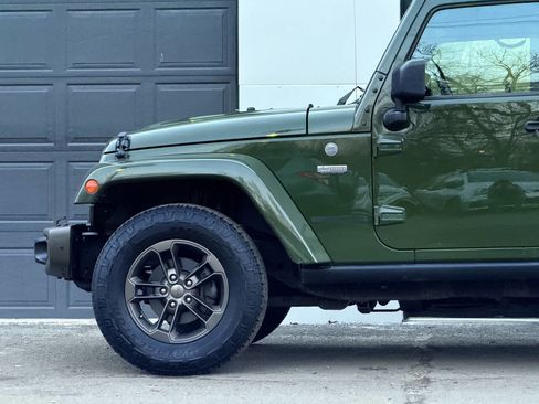 Used 2016 Jeep Wrangler Sahara image 16