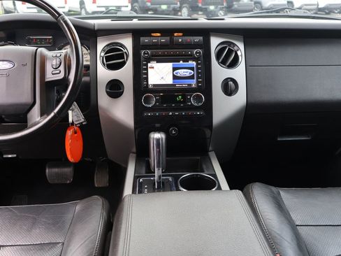 Used 2012 Ford Expedition Limited image 27