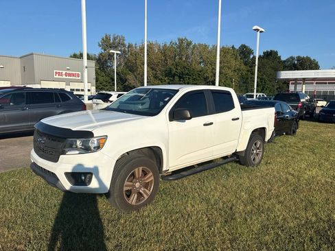 Used 2016 Chevrolet Colorado W/T w/ WT Convenience Package AWD/4WD image 2