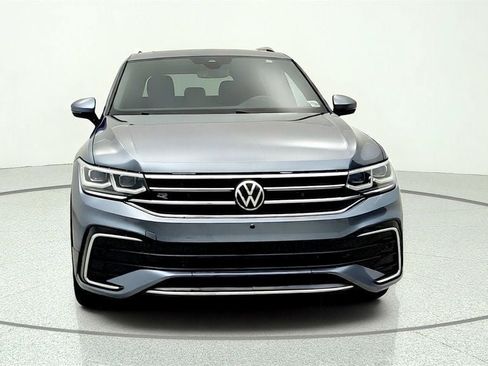 Used 2023 Volkswagen Tiguan SEL R-Line AWD/4WD image 2