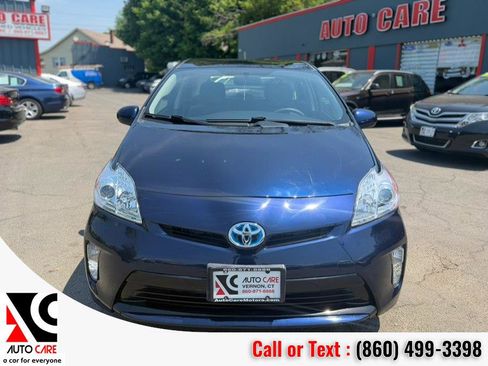 Used 2015 Toyota Prius Two FWD image 2