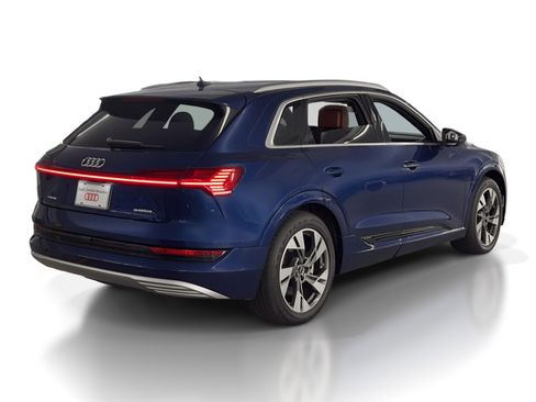 Used 2022 Audi e-tron Premium image 9