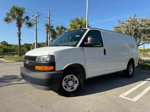 Used 2020 Chevrolet Express 2500 w/ Driver Convenience Package RWD image 2