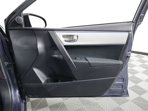 Used 2015 Toyota Corolla LE image 24