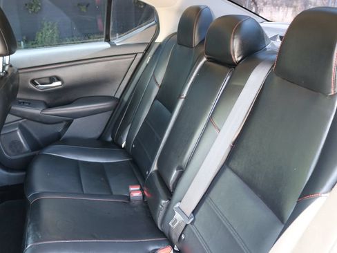 Used 2025 Nissan Sentra SR w/ SR Premium Package FWD image 16