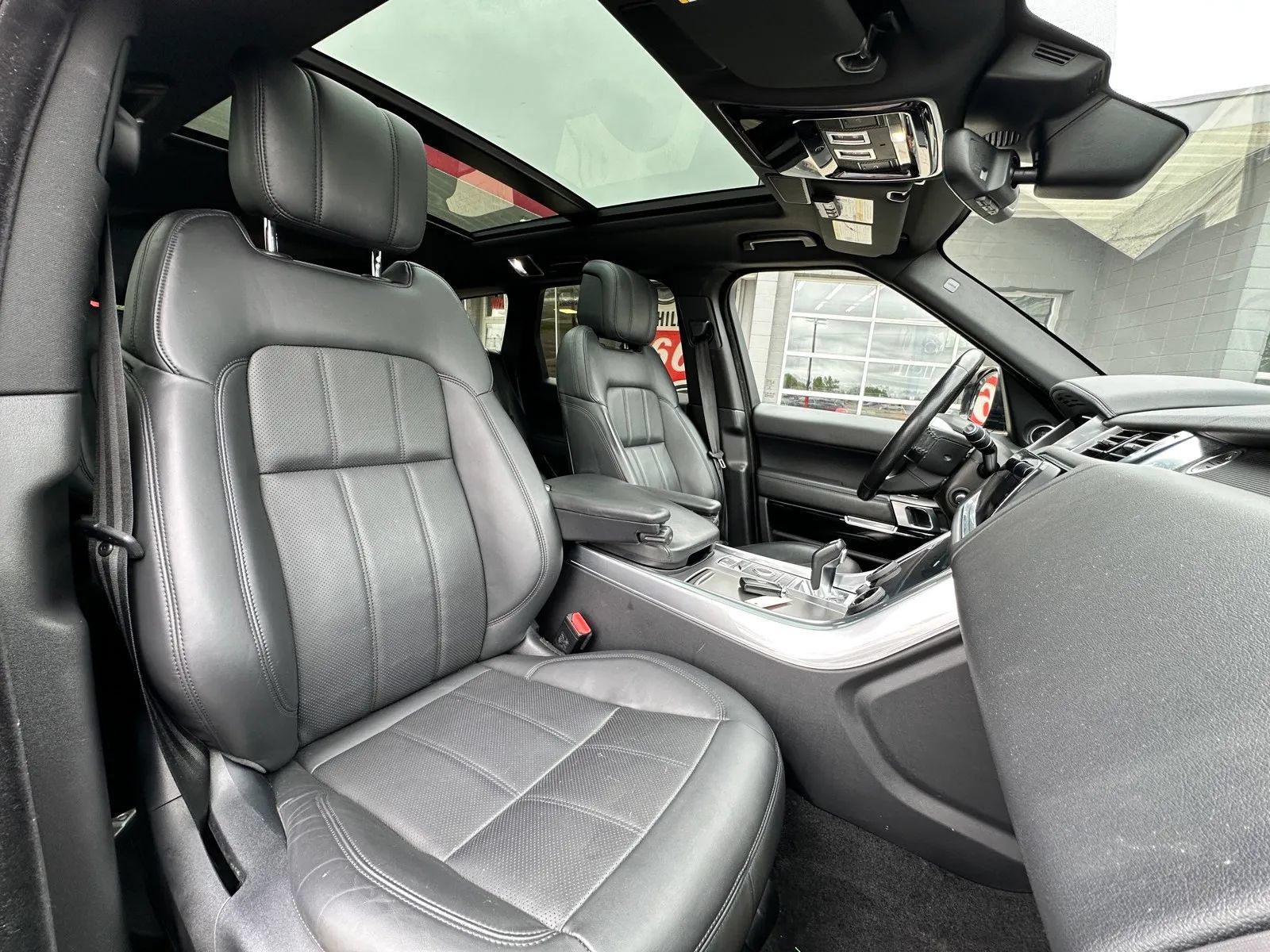 Used 2019 Land Rover Range Rover Sport HSE AWD/4WD image 22