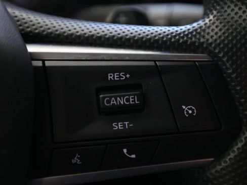 Used 2024 Mitsubishi Outlander ES image 23