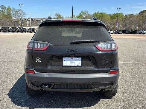 Used 2022 Jeep Cherokee Latitude image 4