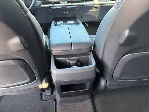 New 2027 Kia Telluride S image 24