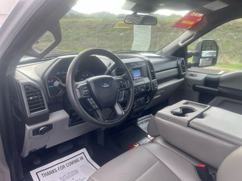 Used 2020 Ford F250 XL w/ Power Equipment Group AWD/4WD image 2