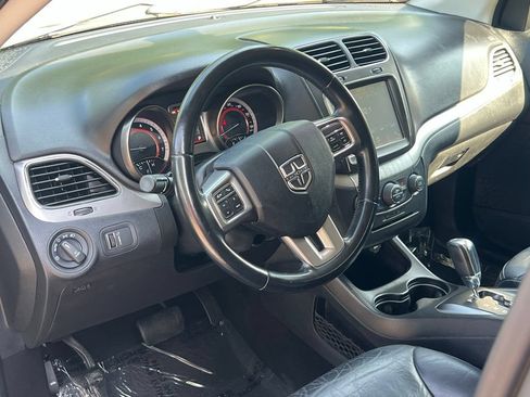 Used 2020 Dodge Journey Crossroad FWD image 11