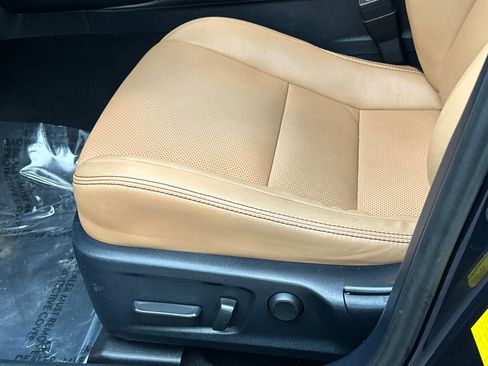 Used 2019 Lexus IS 300 AWD w/ Navigation Package image 19