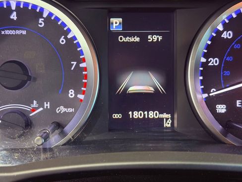 Used 2018 Toyota Highlander Plus image 22