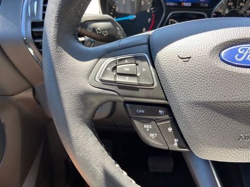 Used 2019 Ford Escape Titanium AWD/4WD image 18