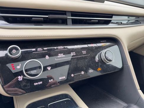 Used 2023 INFINITI QX60 Luxe w/ Cargo Package image 18