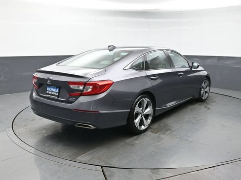 Used 2019 Honda Accord Touring image 6