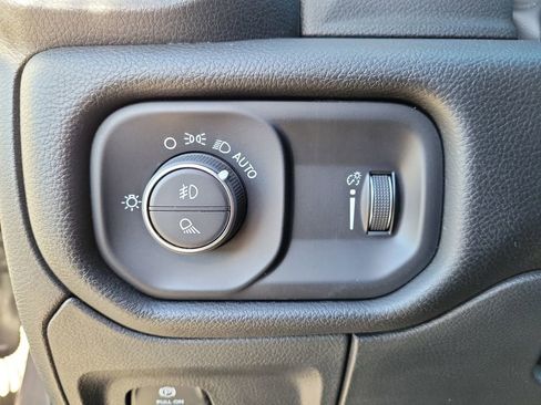 Used 2023 RAM 1500 Big Horn image 24