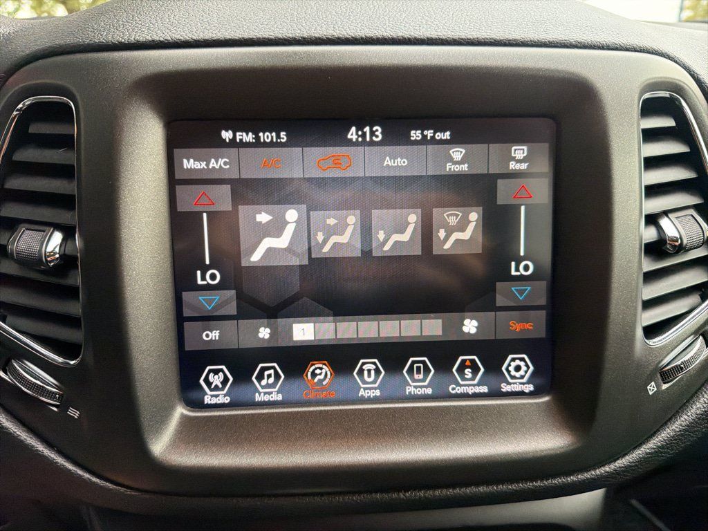 Used 2020 Jeep Compass Trailhawk AWD/4WD image 27