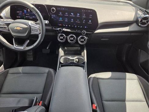 Certified 2024 Chevrolet Blazer EV LT AWD/4WD image 15