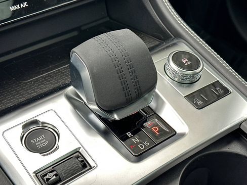 New 2025 Jaguar F-PACE R-Dynamic S image 22