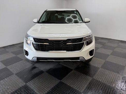 Used 2024 Kia Seltos LX AWD/4WD image 4
