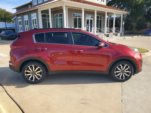 Used 2019 Kia Sportage EX w/ Option Group 040 image 8