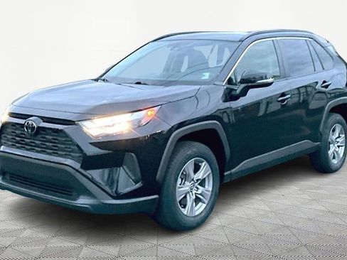 Used 2023 Toyota RAV4 XLE image 3