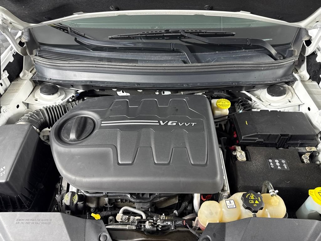 Used 2019 Jeep Cherokee Limited AWD/4WD image 9