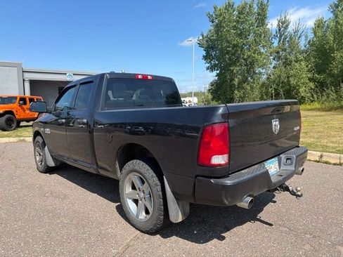 Used 2018 RAM 1500 Express w/ Express Value Package AWD/4WD image 3