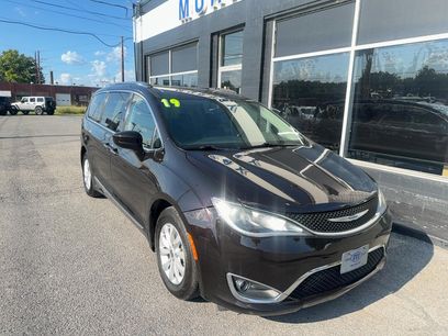 Used 2019 Chrysler Pacifica Touring-L