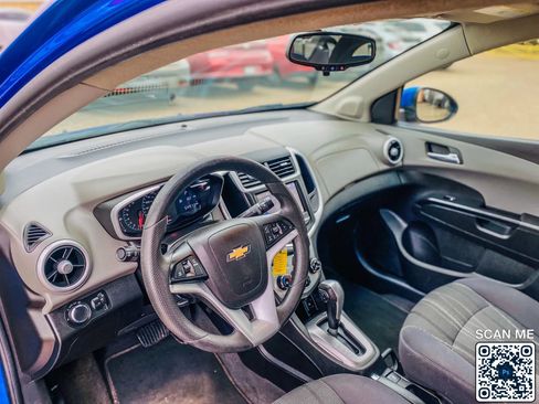 Used 2020 Chevrolet Sonic LT FWD image 26